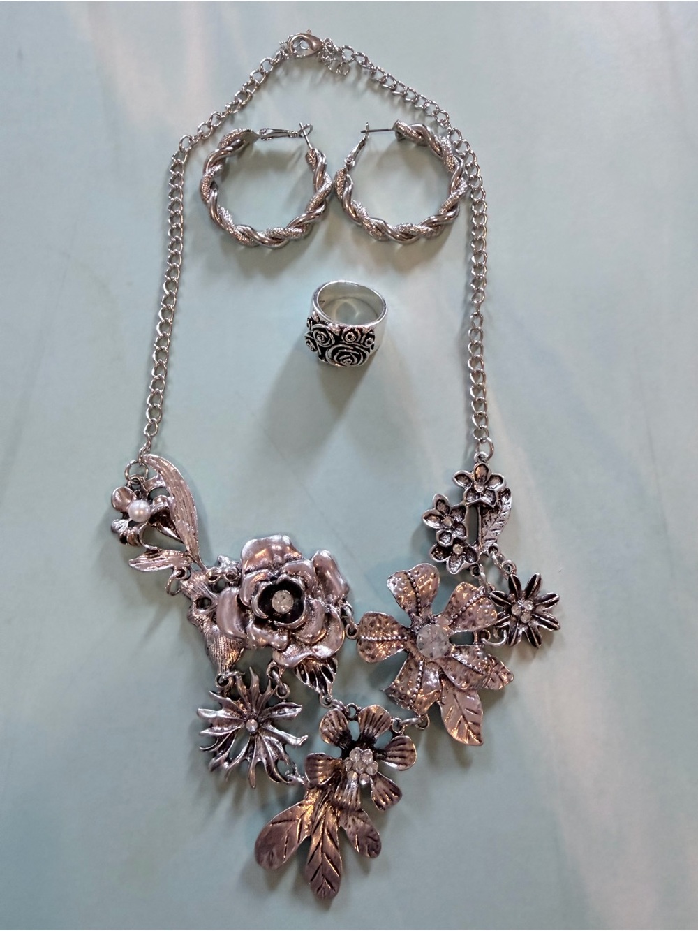 Silver-Tone Floral Statement Necklace with Matching Hoop Earrings and Ring sz 8